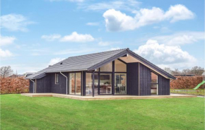 Gorgeous Home In Ebeltoft With Wifi